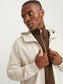 model_shot-creative