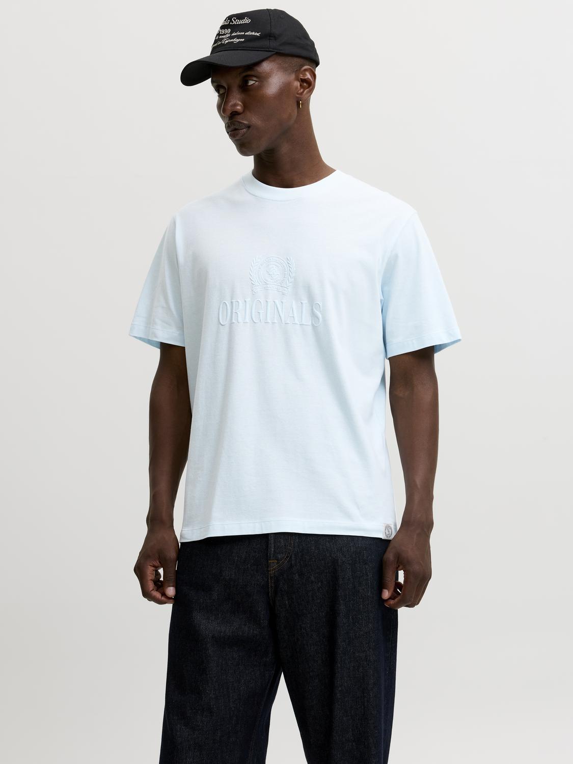 model_shot-front