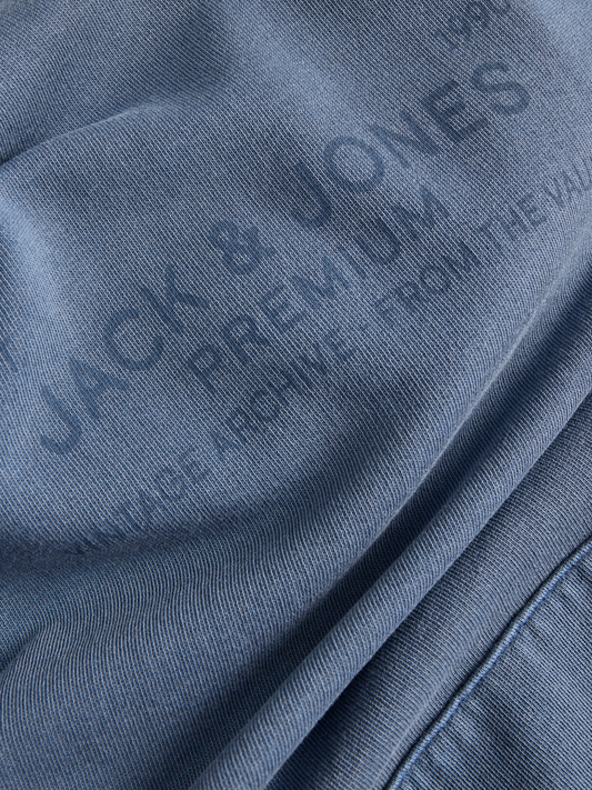 model_shot-detail