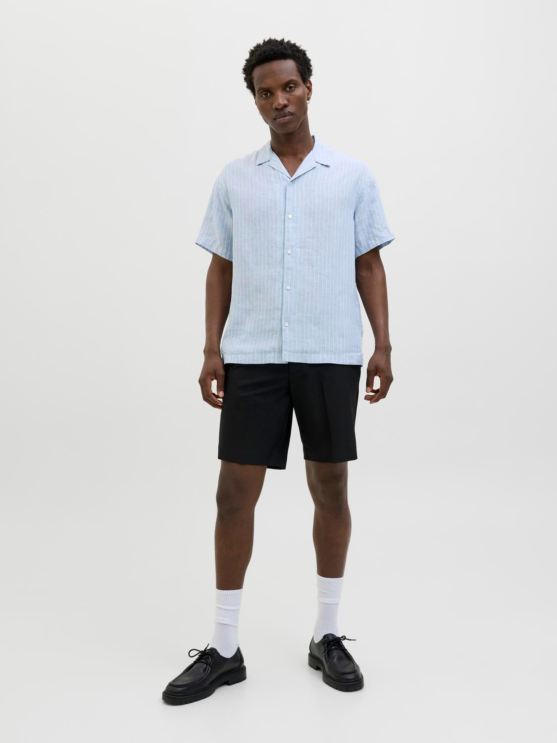 model_shot-front_full