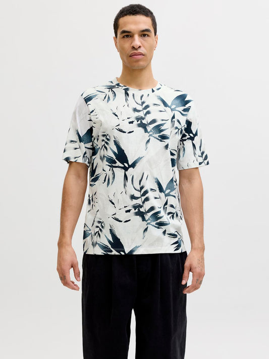 model_shot-front