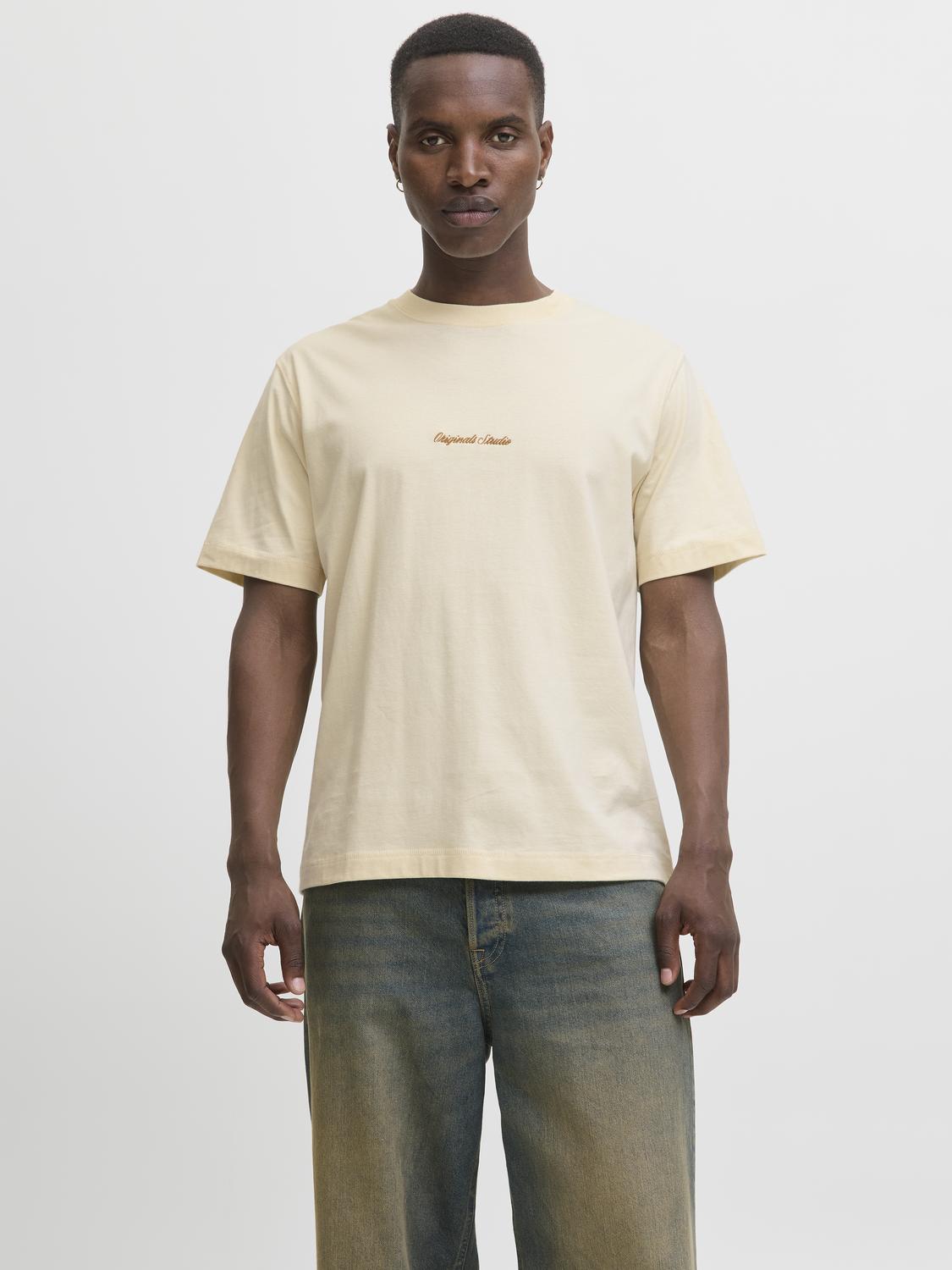 model_shot-front