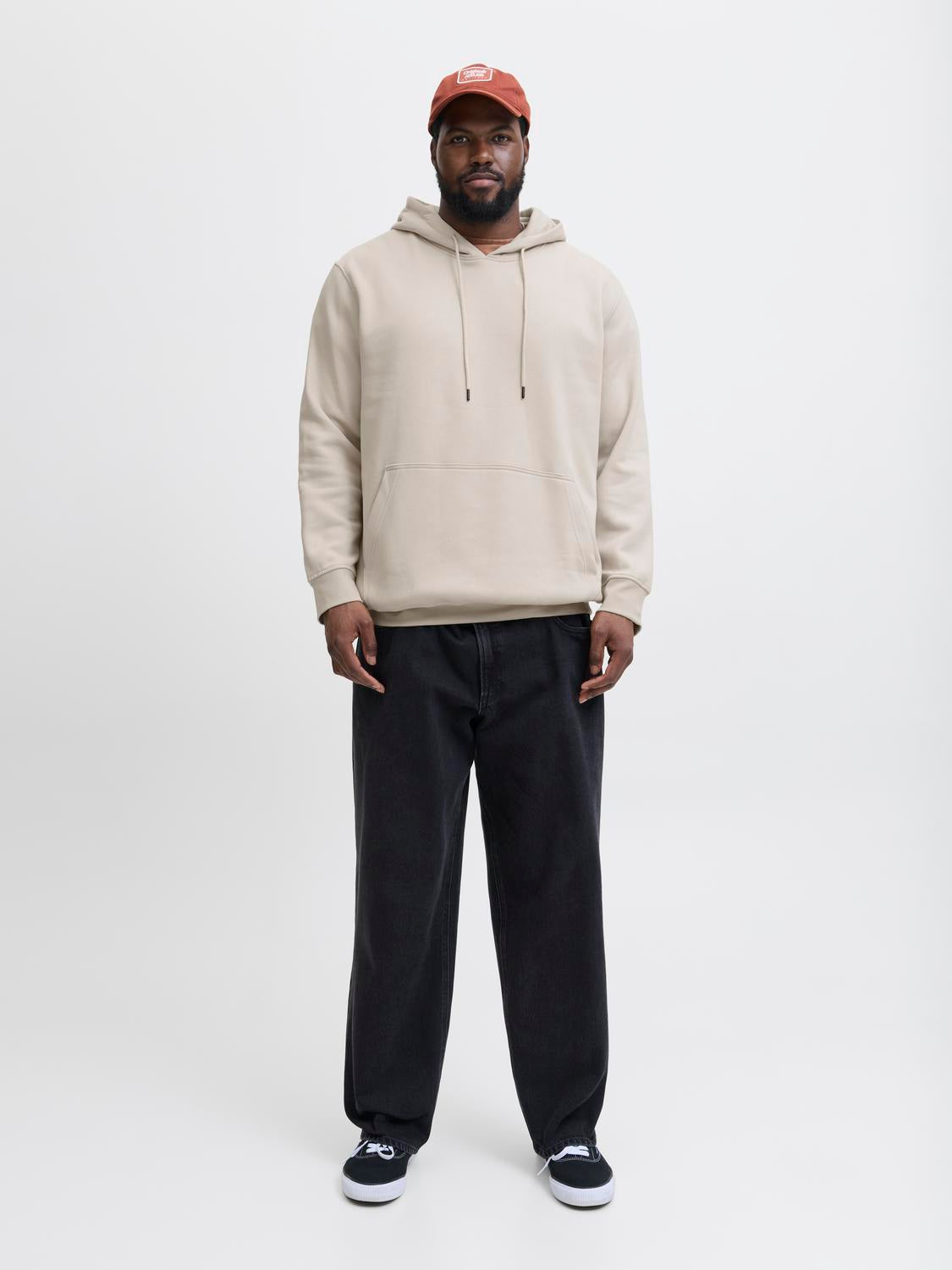 model_shot-front_full