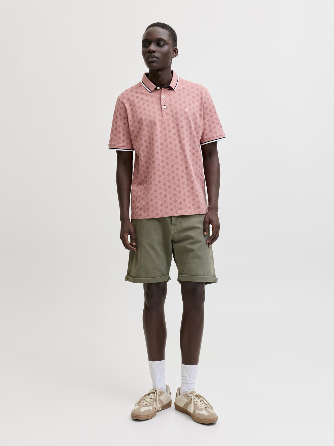 model_shot-front_full