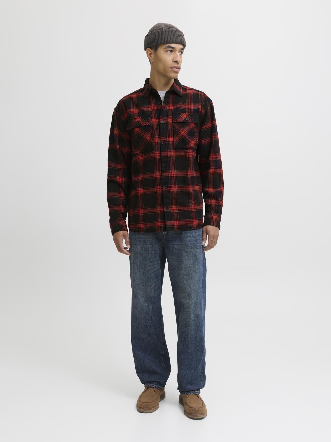 model_shot-front_full