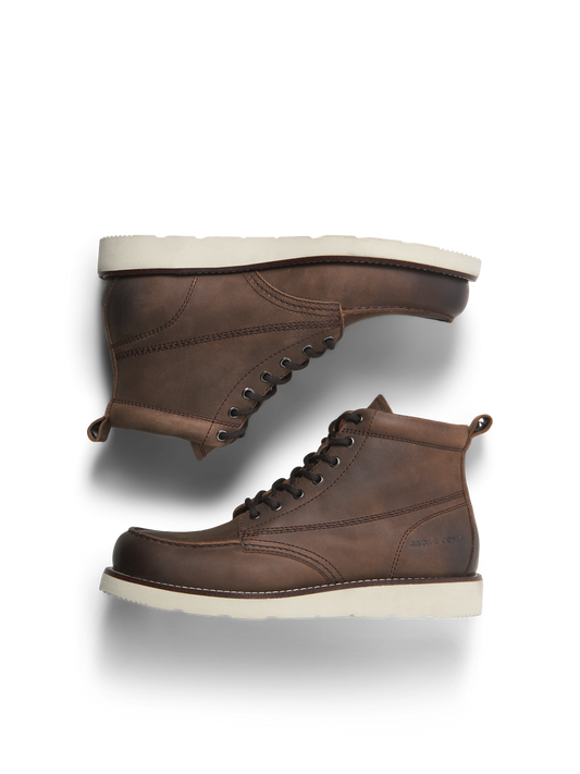 model_shot-front_full