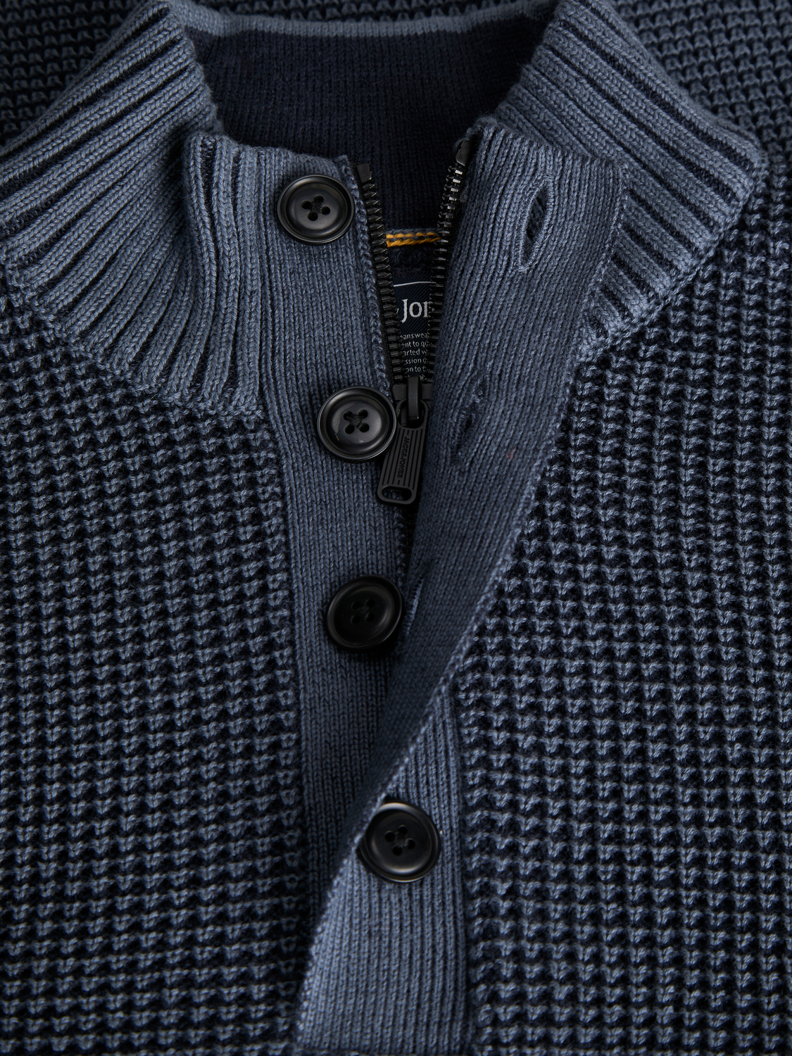 model_shot-detail