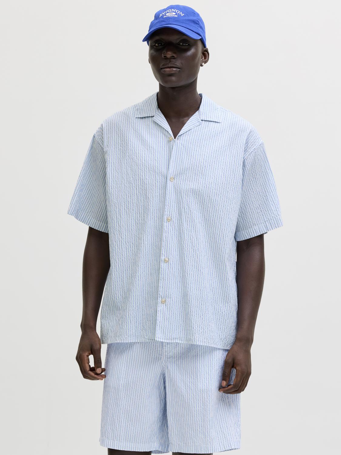model_shot-front