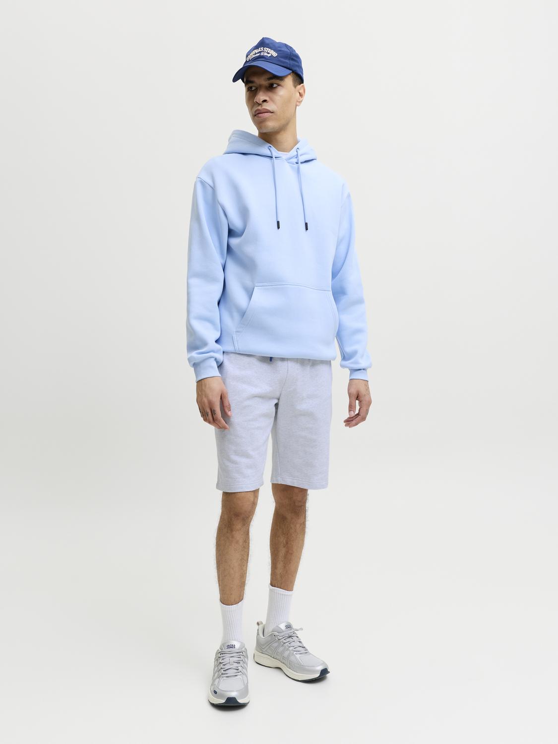 model_shot-front_full