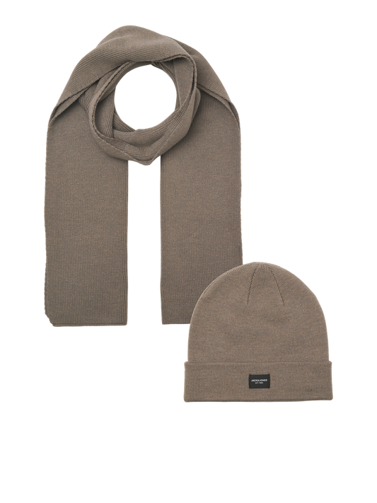 pack_shot-front