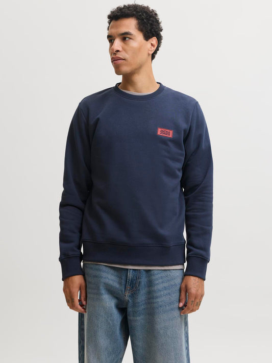 model_shot-front