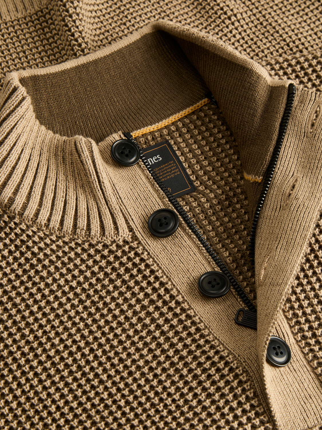 model_shot-detail