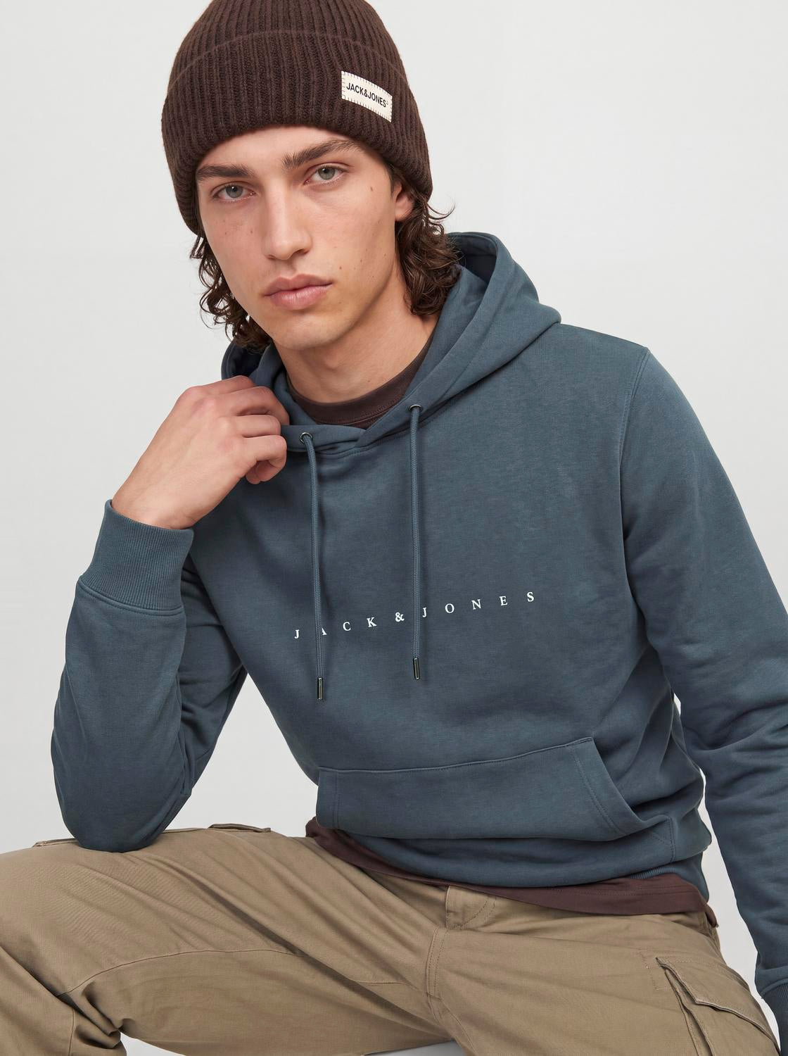 model_shot-creative