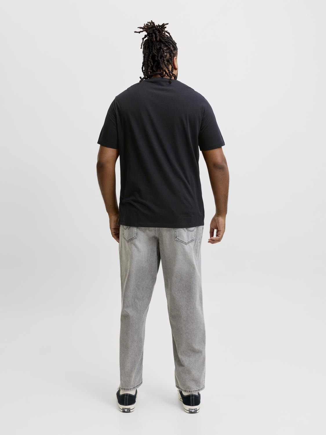 model_shot-back