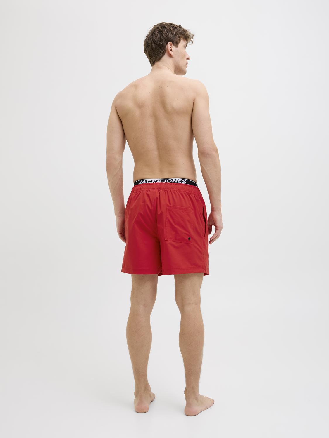 model_shot-back