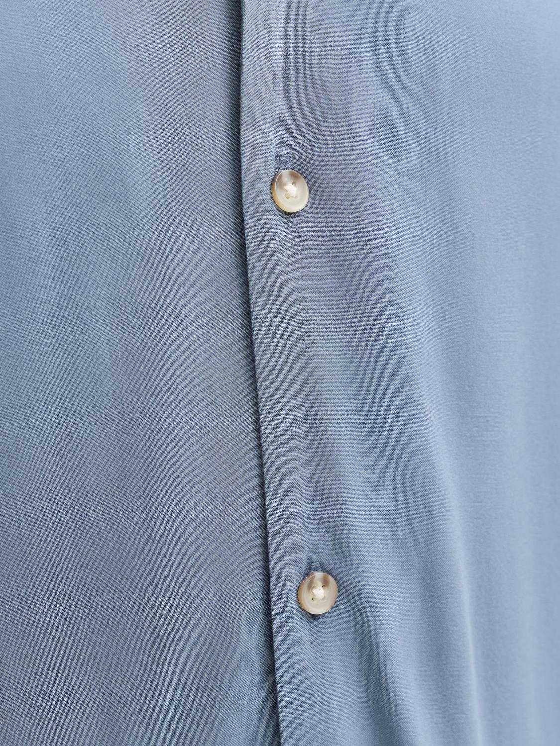 model_shot-detail