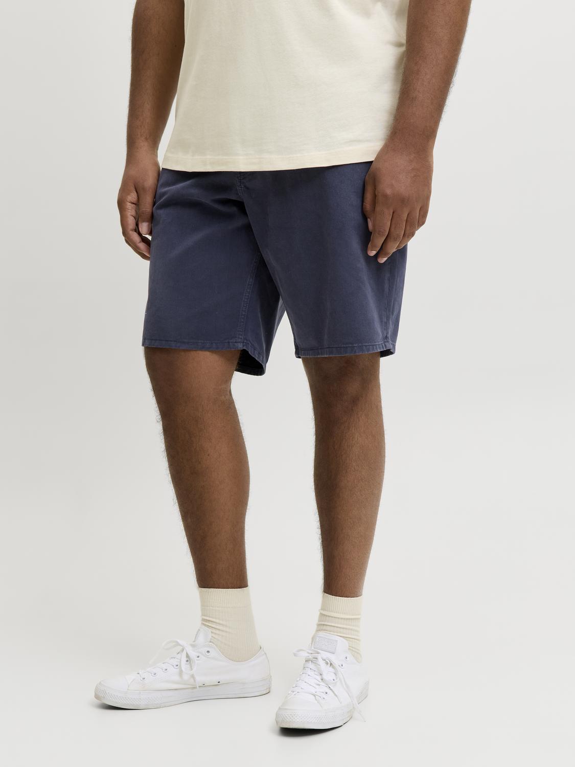 model_shot-front