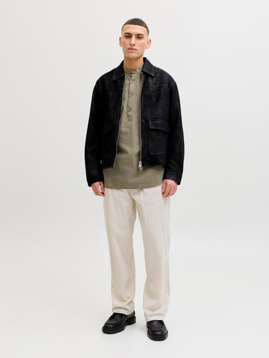 model_shot-front_full