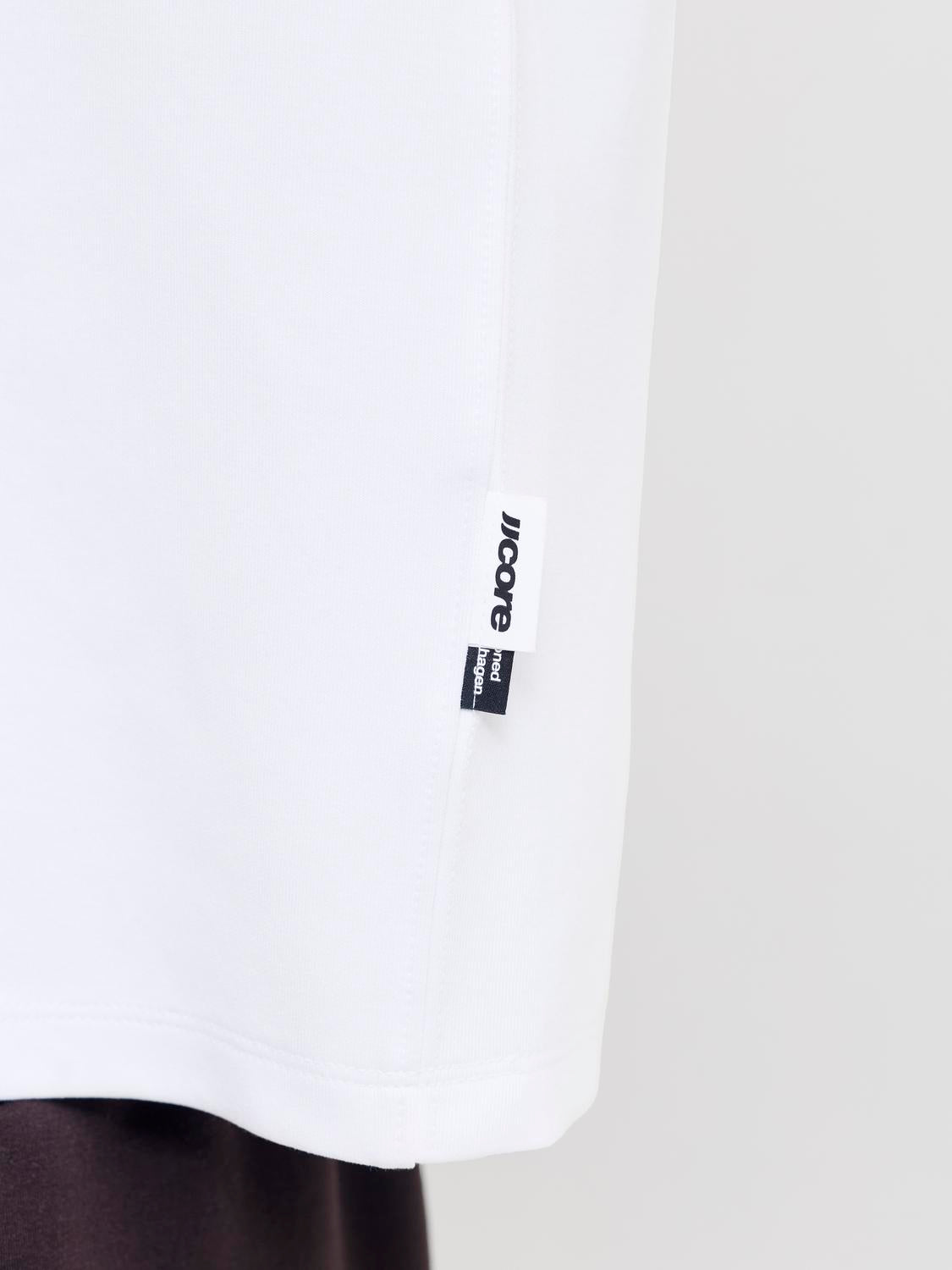 model_shot-detail