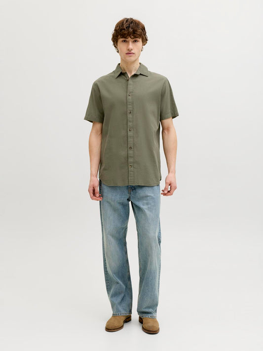 model_shot-front_full