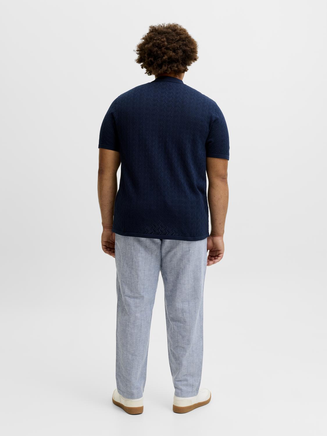 model_shot-back