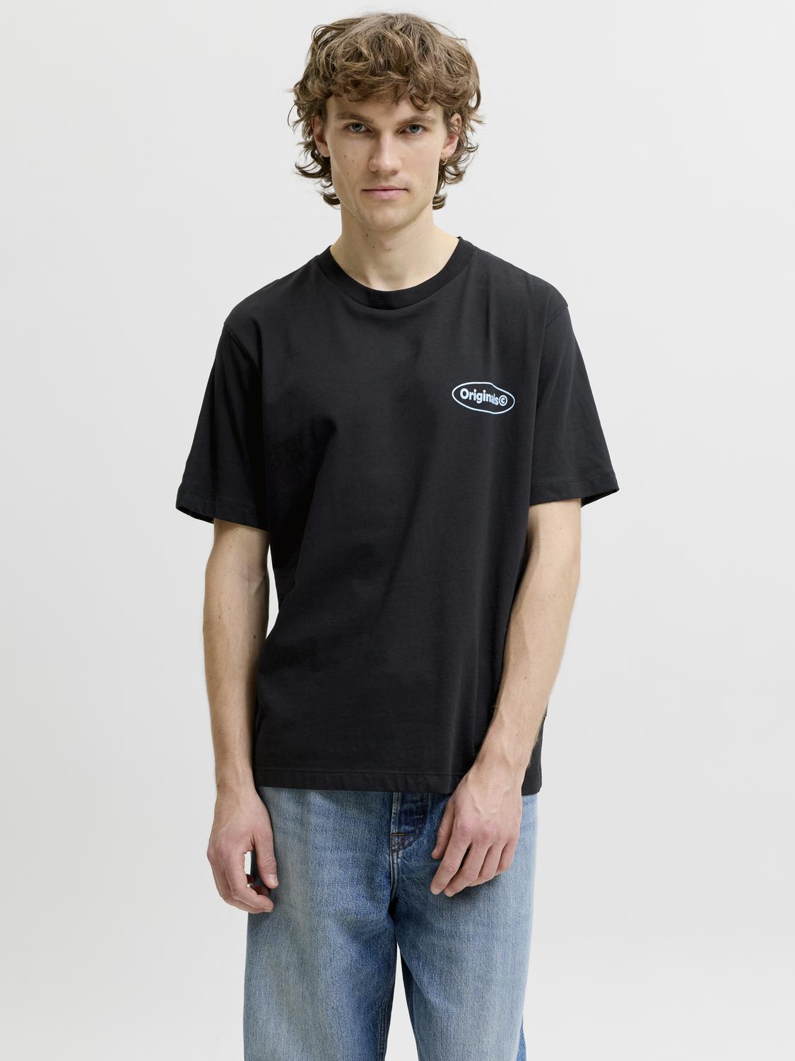 model_shot-front
