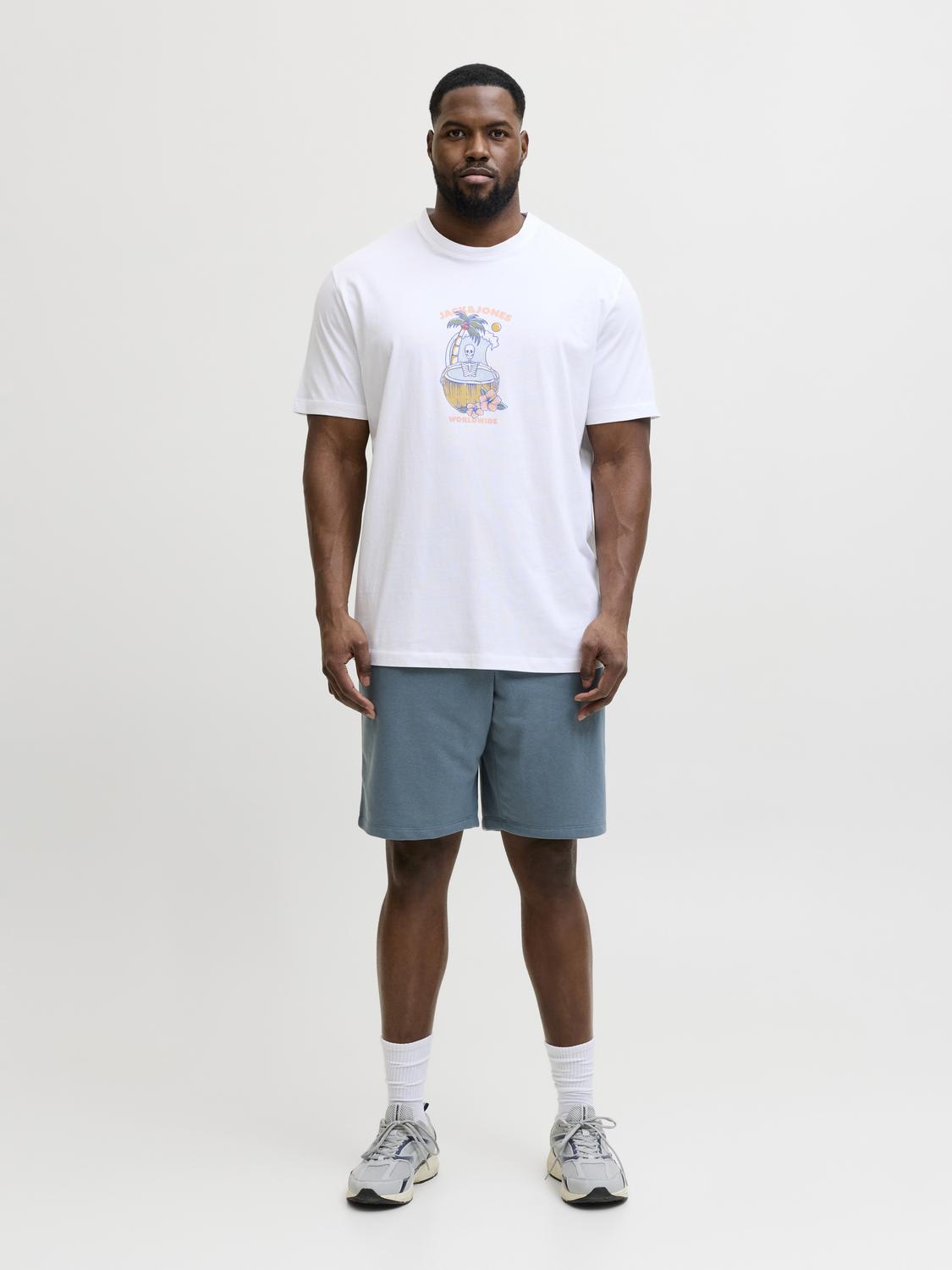 model_shot-front_full