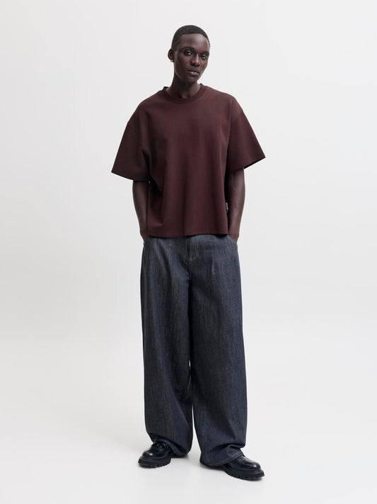 model_shot-front_full