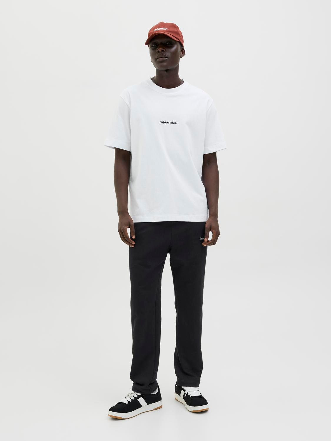 model_shot-front_full