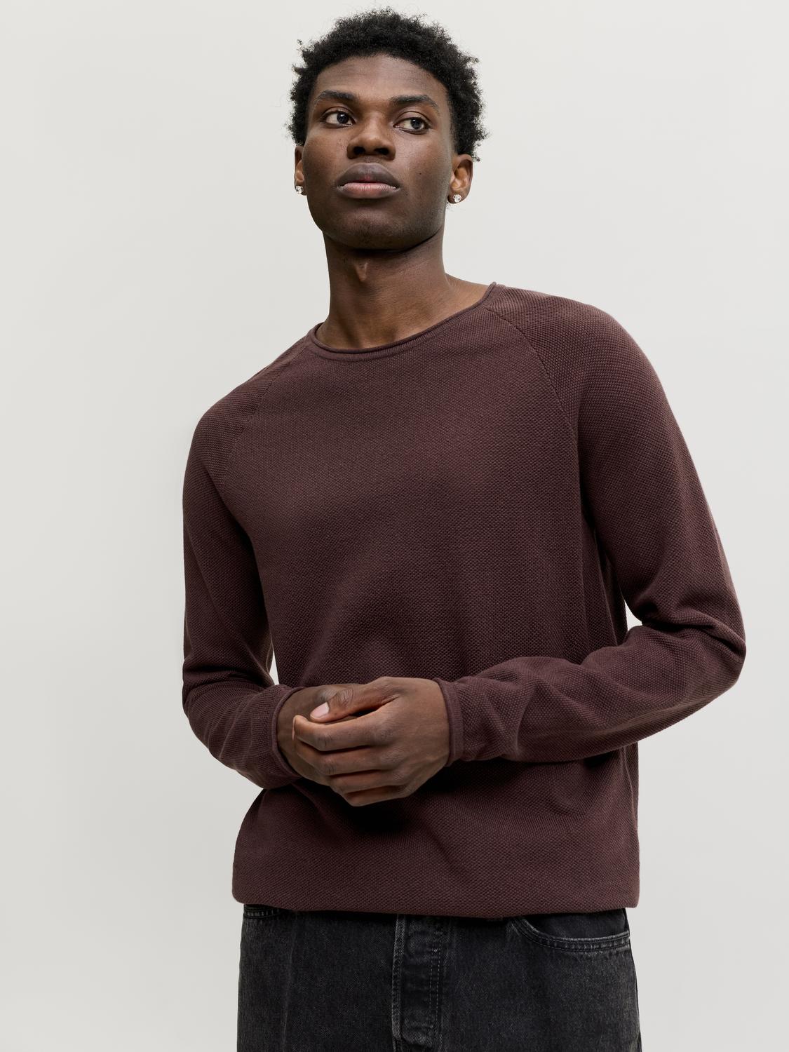 model_shot-creative