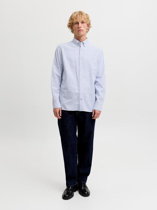 model_shot-front_full