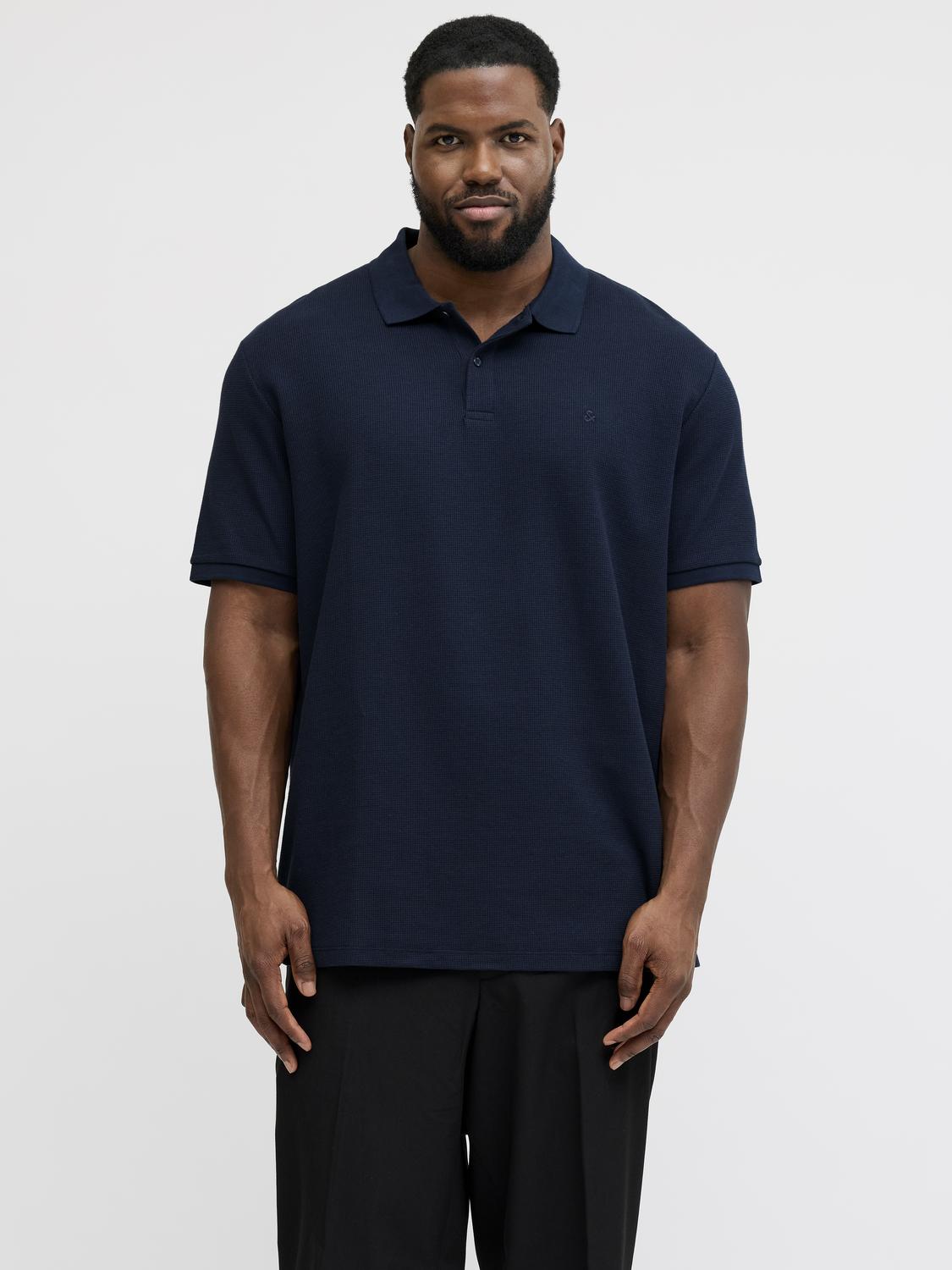 model_shot-front