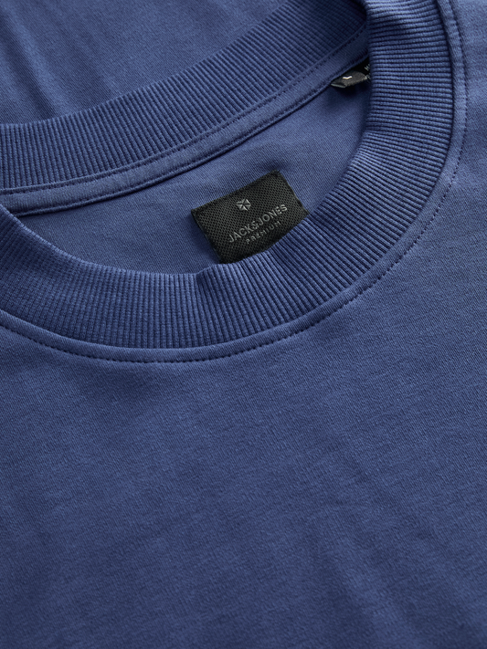 model_shot-detail