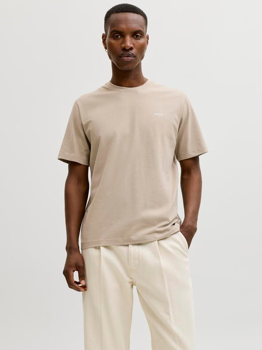 model_shot-front