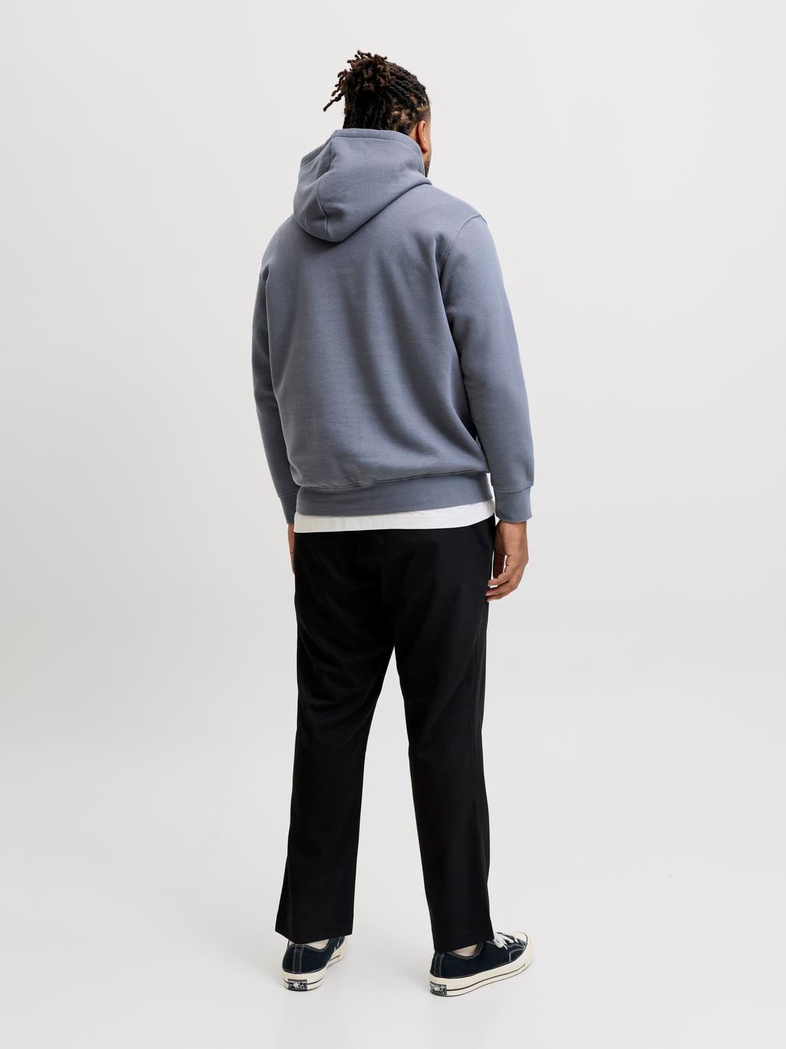 model_shot-back
