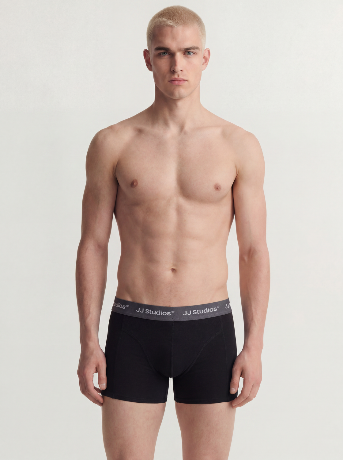 model_shot-creative