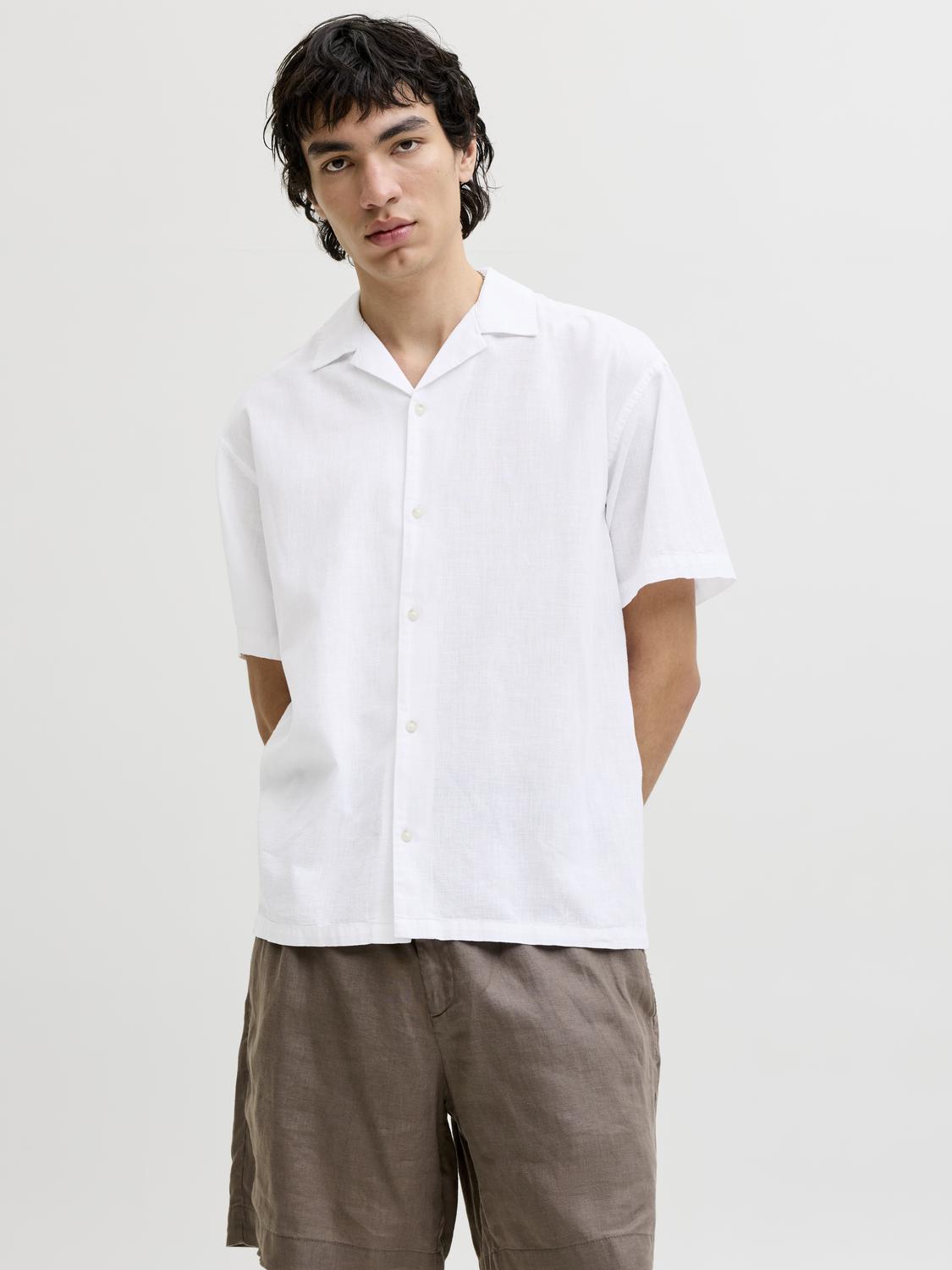 model_shot-front