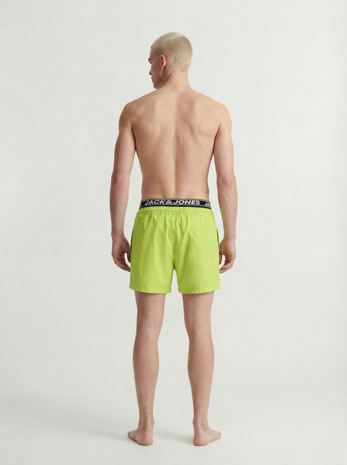 model_shot-back