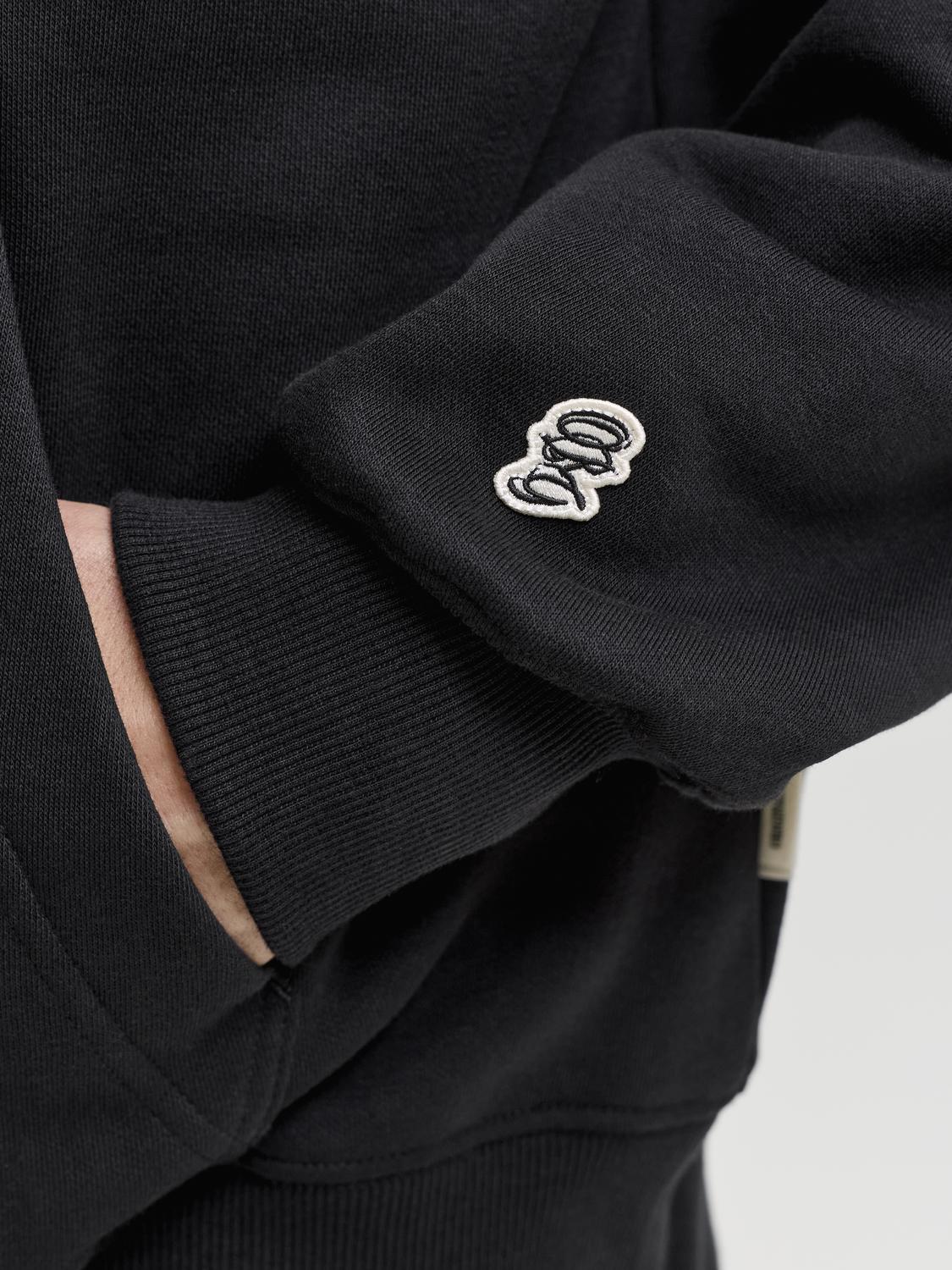 model_shot-detail