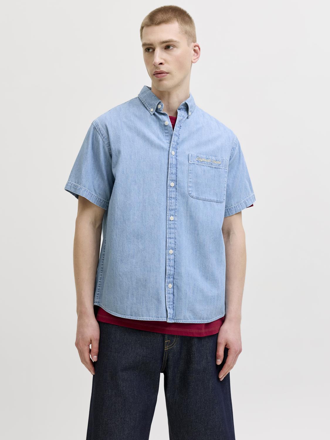 model_shot-front