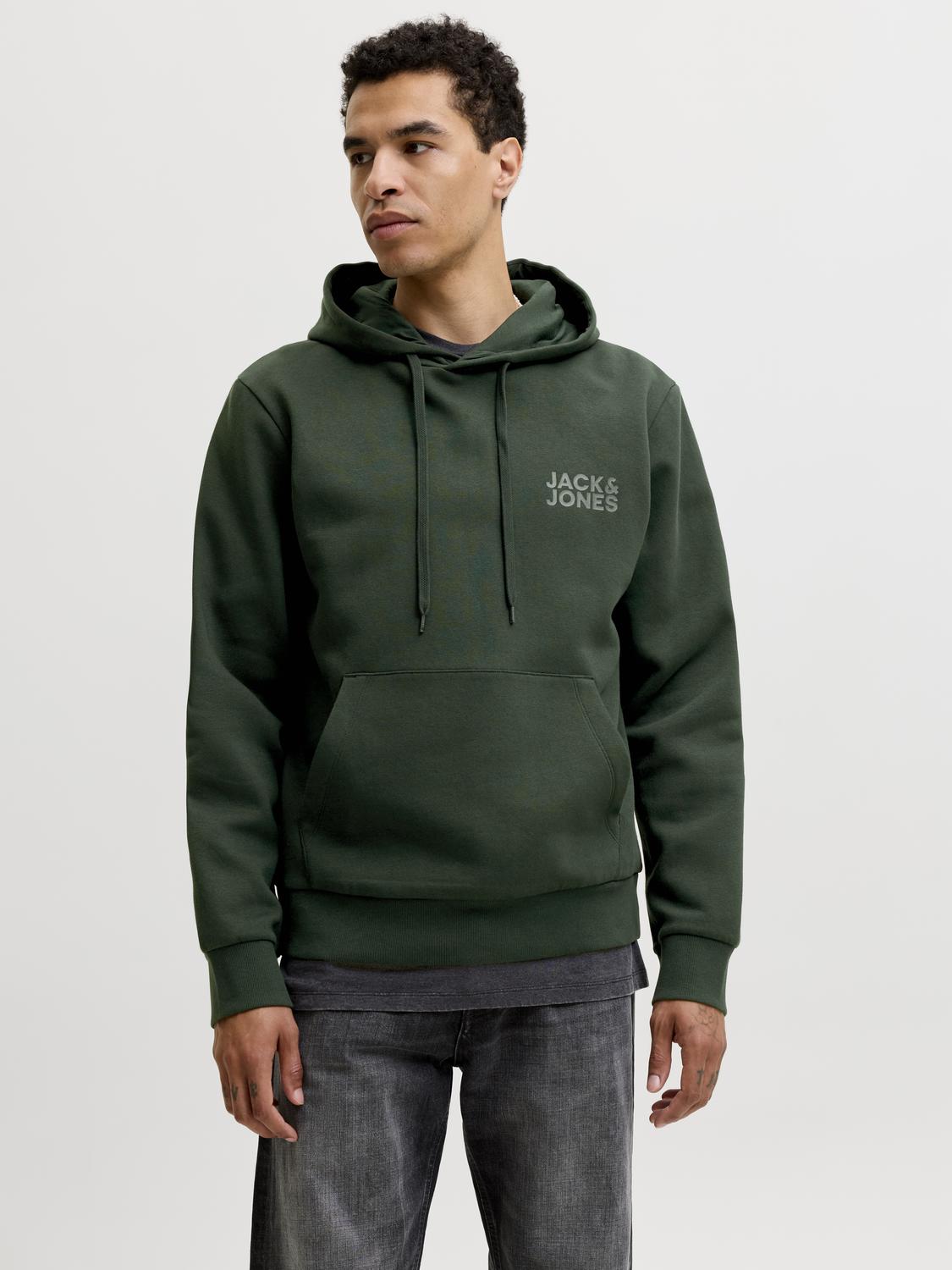 model_shot-front