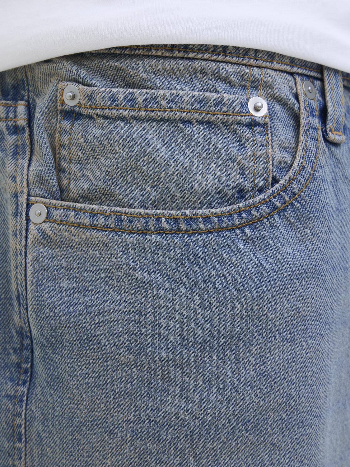 model_shot-detail
