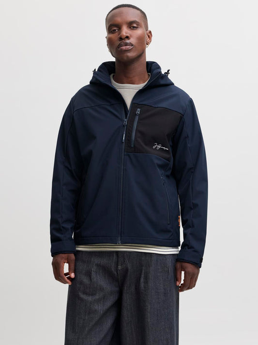 model_shot-front