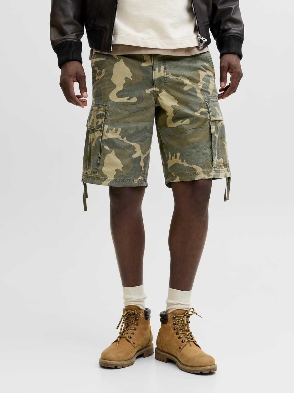 model_shot-front