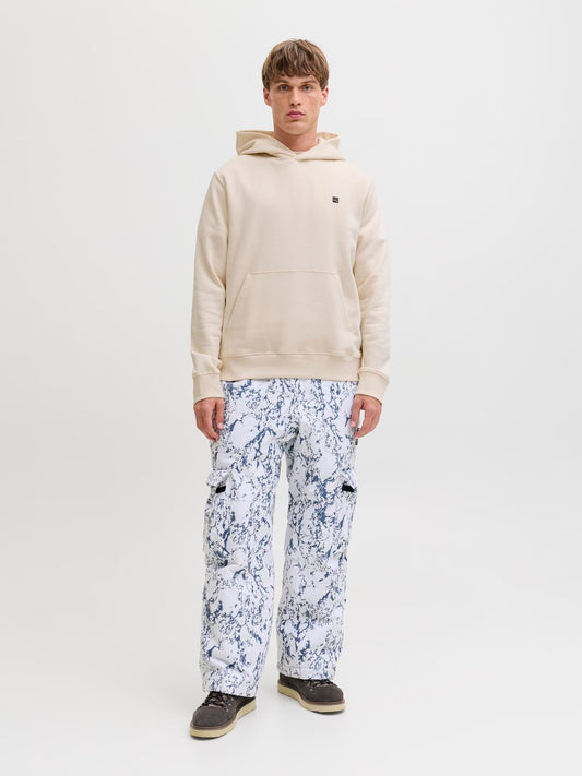 model_shot-front_full