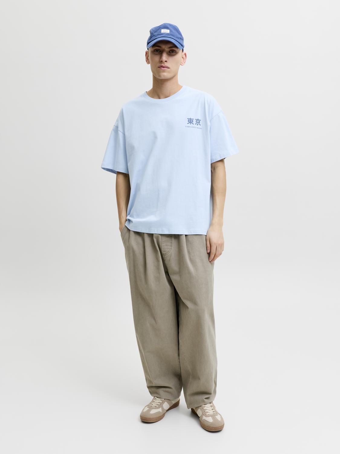 model_shot-front_full