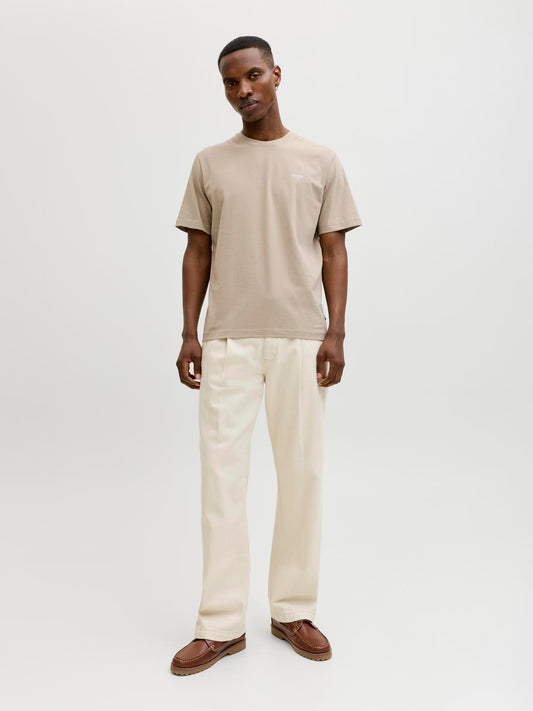 model_shot-front_full