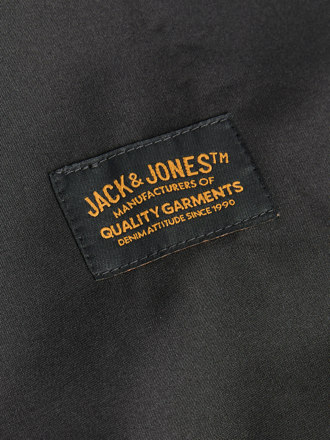 pack_shot-custom