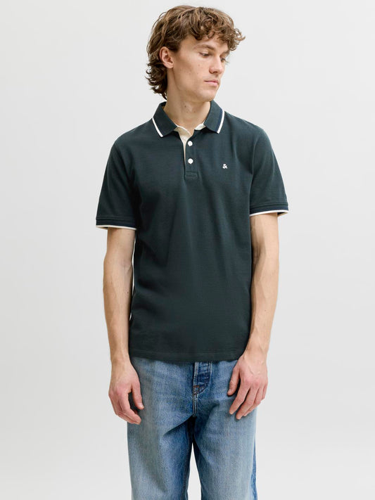 model_shot-front