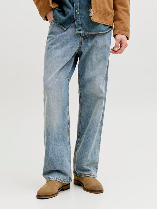 model_shot-front